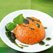 Tomatenflan mit Basilikumsauce Tomatenflan mit Basilikumsauce