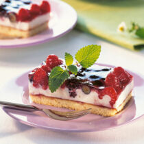 Sommerlicher Beerenkuchen