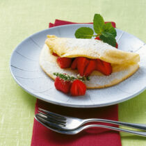 Schaumomelett mit Erdbeeren