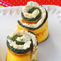 Zucchiniröllchen
