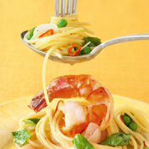 Spaghetti aglio e olio mit Garnelen Spaghetti aglio e olio mit Garnelen