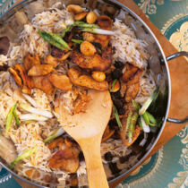 Reispfanne mit Honig-Hähnchen