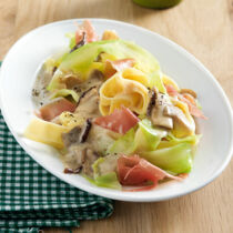 Tagliatelle mit Steinpilzsauce Tagliatelle mit Steinpilzsauce