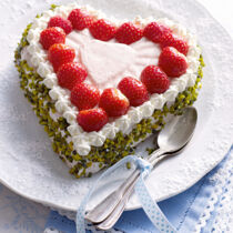 Muttertagsherz mit Rosenwasser Muttertagsherz mit Rosenwasser