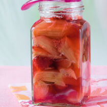 Rhabarberkompott aus dem Ofen