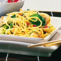 Feurige Hähnchennudeln Feurige Hähnchennudeln