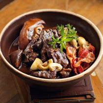 Ochsenschulter-Ragout in Rotwein Ochsenschulter-Ragout in Rotwein