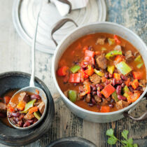 Rindfleisch-Bohnen-Topf mit Paprika Rindfleisch-Bohnen-Topf mit Paprika