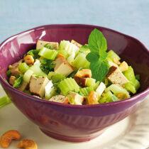 Tofu-Salat mit Staudensellerie