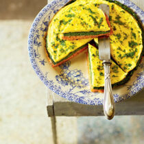 Dreischichtige Omelett-Torte Dreischichtige Omelett-Torte