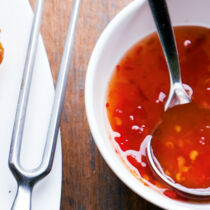 Dip für grgrilltes Fleisch (Nam Jim Muh Rü Nüa Yang)