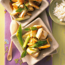 Vietnamesischer Tintenfisch mit fünf Kräutern