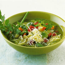 Gemüsetopf mit Liebstöckel Gemüsetopf mit Liebstöckel