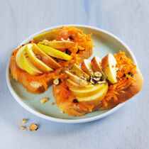 Süßes Nuss-Möhren-Brot Süßes Nuss-Möhren-Brot