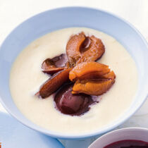 Hirse-Reis-Brei mit Zwetschgenkompott