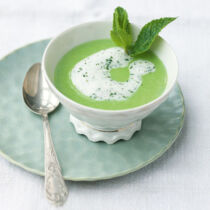 Erbsensüppchen mit Minzschaum Erbsensüppchen mit Minzschaum