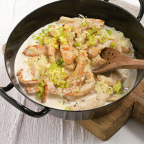 Putenstreifen in Selleriesahne