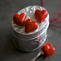 Rote Champagnerherzen