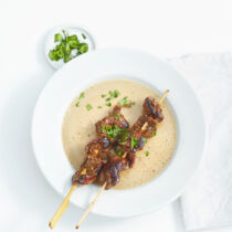 Kastaniensuppe mit Wildspießchen Kastaniensuppe mit Wildspießchen