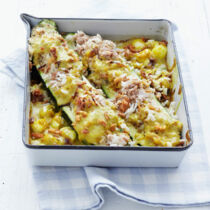 Zucchini mit Thunfisch-Reis