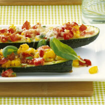 Zucchini mit Gemüsefüllung