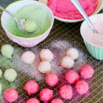 Mini-Pralinen im Zuckermantel Mini-Pralinen im Zuckermantel