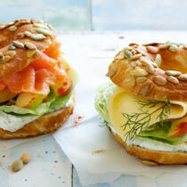 Bagels mit Lachs und Käse