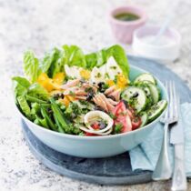 Nizza-Salat mit Sardellenvinaigrette Nizza-Salat mit Sardellenvinaigrette