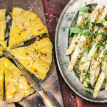 Asperges en Vinaigrette et pommes Anna - Spargel mit Vinaigrette und Anna-Kartoffeln