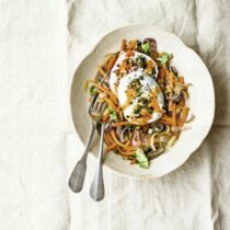 Mozzarella mit Möhren-Relish und Möhren-»Balsamico« Mozzarella mit Möhren-Relish und Möhren-»Balsamico«