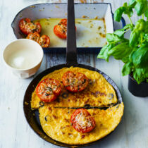 Mozzarella-Omelette mit Grilltomaten