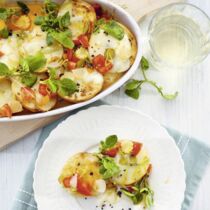 Raclette-Ofenkartoffeln mit Tomaten-Salsa