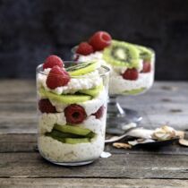 Kokos-Tapioka-Schichtdessert