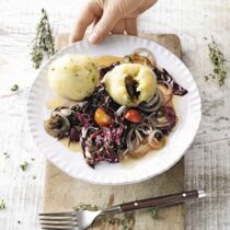 Kräuterknödel mit Salsiccia Kräuterknödel mit Salsiccia