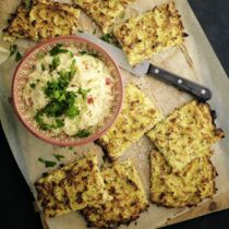 Topinambur-Kartoffel-Rösti mit Rahm-Kraut