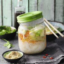 Miso-Suppe mit Tofu und Sesam Miso-Suppe mit Tofu und Sesam