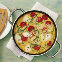 Omelette mit Ziegenkäse und Kirschtomaten Omelette mit Ziegenkäse und Kirschtomaten