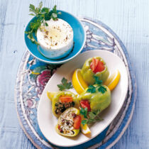 Gefüllte Paprikaschoten mit Reis und Korinthen