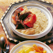 Couscous mit Bohnen und Trockenfleisch Couscous mit Bohnen und Trockenfleisch