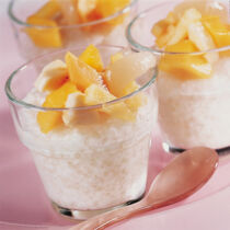 Sagopudding mit buntem Exotensalat Sagopudding mit buntem Exotensalat