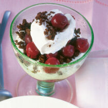 Kirsch-Pumpernickel-Becher