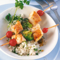 Fischspieße mit Zitronensauce