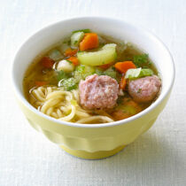 Nudeltopf mit Klößchen