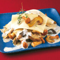 Pilz-Lasagne mit Thymianschaum Pilz-Lasagne mit Thymianschaum