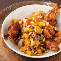 Orientalische Reispfanne mit Hähnchenflügeln Orientalische Reispfanne mit Hähnchenflügeln