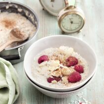 Quinoa-»Milchreis« mit Mandeln