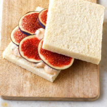 Schinken-Tramezzini mit Feigen Schinken-Tramezzini mit Feigen