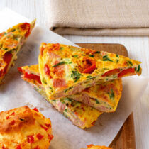 Petersilien-Tomaten-Frittata mit Schinken Petersilien-Tomaten-Frittata mit Schinken