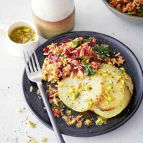 Rote-Bete-Gewürzreis mit Ofenkohlrabi Rote-Bete-Gewürzreis mit Ofenkohlrabi