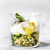 Tomaten-Eier im Glas mit Parmesan Tomaten-Eier im Glas mit Parmesan